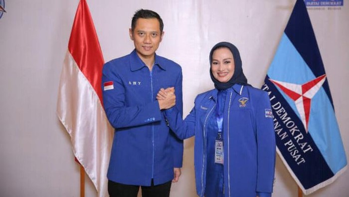 Ketua DPC Partai Demokrat Surabaya Lucy Kurniasari