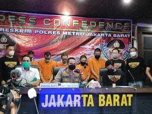 Kelompok Begal Bersenjata Gunting Diringkus di Jakbar, 2 Ditembak Akibat Melawan