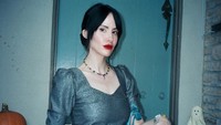 Keduanya pun menikah pada Oktober 2020 lalu dan ia pun mengubah namanya menjadi Lindsay Elizabeth Warner. Dok. Instagram/lindsayusichofficial