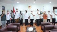 Sebelumnya, kerjasama pengelolaan dana komersil PON XX antara LPDUK, KONI dan PB PON XX sempat terhenti karena belum menemukan formula titik temu. Karena itu, LPDUK dibawah pimpinan baru mulai menjalin komunikasi lagi dengan KONI dan PB PON XX Papua.
