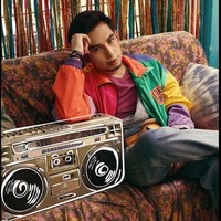 Niko Al Hakim juga dikenal royal. Saat masih berpacaran, pria yang juga mahir menulis lagu ini pernah memberikan hadiah mobil Range Rover kepada Rachel Vennya. Foto: Instagram/@okintph