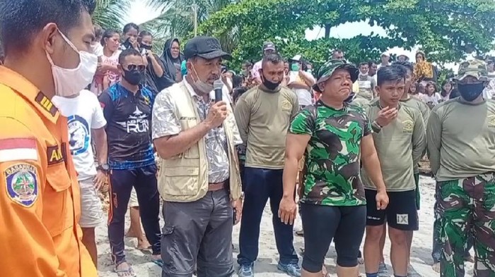 Nono Sampono.