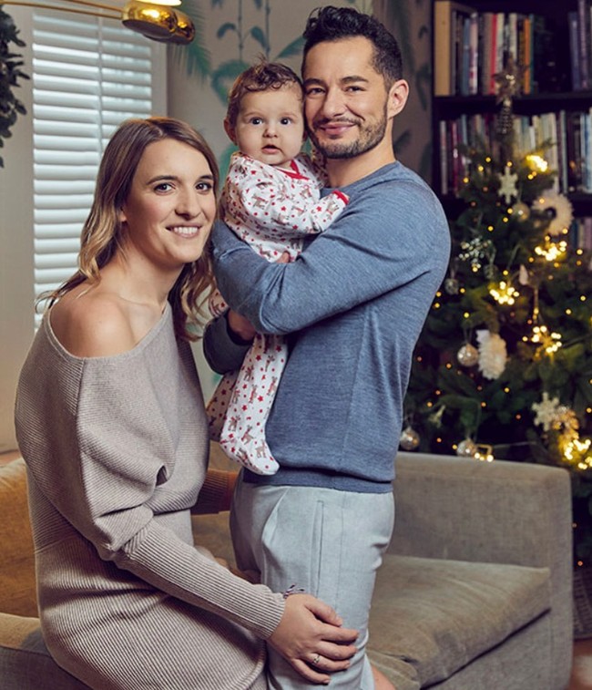 Melihat foto ini layaknya pasangan pada umumnya. Kebahagiaan semakin terpancar karena telah memiliki satu anak. Tapi faktanya, keduanya adalah pasangan yang sama-sama transgender. Foto: Instagram