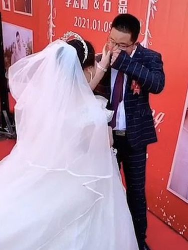 Pengantin menangis Pengantin menangis