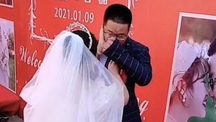 Ilustrasi cincin pernikahan Ilustrasi cincin pernikahan