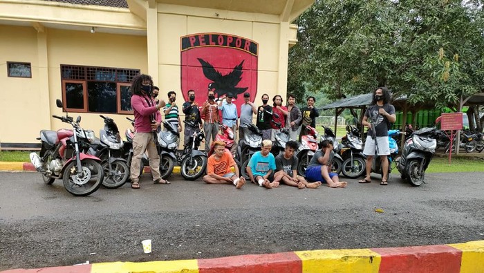 Polisi amankan 3 pelaku pencurian sepeda motor di Bima NTB, 2 di antaranya mahasiswa.