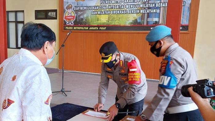Polres Jakpus deklarasi dan mencanangkan WBK dan WBBM