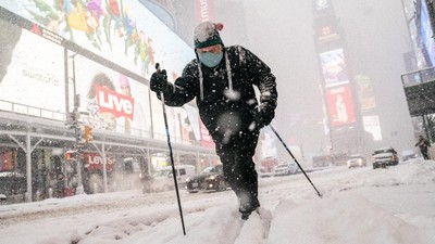 Potret New York Dihantam Badai Salju