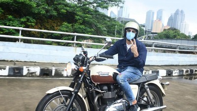 Intip Gaya Sunmori Raffi Ahmad dan Gading Marten Naik Motor Gede