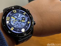 Unboxing Realme Watch S Pro, Banyak Fitur Harga Rp 1 Jutaan