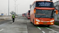 Rombongan yang diangkut oleh 5 bus itu lalu dibawa ke Asrama Haji Donohudan. Ketua Satgas Penanganan COVID-19 Kabupaten Boyolali, Masruri, mengatakan tindakan ini dilakukan karena Pemkab Boyolali memiliki tanggung jawab untuk menjaga kesehatan masyarakat.