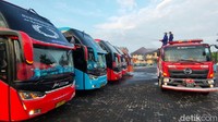Satgas Penanganan COVID-19 Kabupaten Boyolali, Jawa Tengah mencegat rombongan wisata Paguyuban Pedagang Pasar Cepogo, yang baru saja pulang piknik dari Bali. 