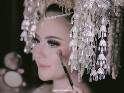 10 Gaya Selebgram Sarah Gibson Jadi Pengantin, Maharnya Rp 312 Jutaan