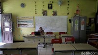 Seperti diketahui, pandemi membuat kegiatan belajar mengajar di sekolah dihentikan semantara dan diganti dengan pembelajaran jarak jauh guna mencegah penyebaran virus Corona.