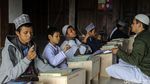 Semangat Santri Tunarungu Menuntut Ilmu