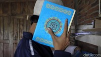 Kehadiran Pondok Pesantren Darul Ashom ini pun menjadi angin segar untuk membantu para santri berkebutuhan khusus dalam belajar, khususnya belajar membaca, menulis huruf Hijaiyah, serta hafalan Alquran.