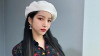 Sowon adalah idol Korea yang tergabung dalam grup bernama GFriend. Ia juga leader dari grup yang debut pada 2015 silam. Foto: Instagram @onedayxne