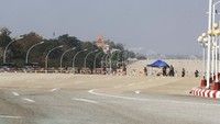 Aung San Suu Kyi dan presiden Myanmar juga ditahan setelah terjadi peningkatan ketegangan antara militer dan pemerintah sipil atas tuduhan kecurangan dalam pemilihan umum pada November 2020 lalu.