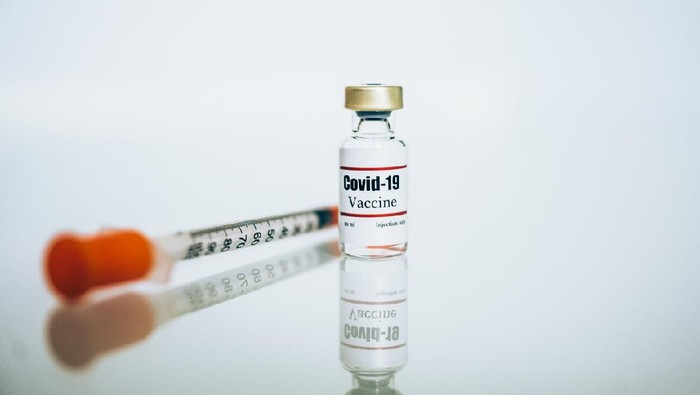 Ini Perbedaan Vaksin COVID-19 Sinovac dan Pfizer