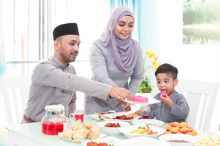 5 Aturan Makan Sehat Mengikuti Anjuran Al-Quran