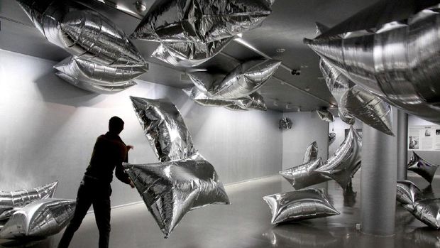 5 Karya Seni Andy Warhol Paling Kontroversial
