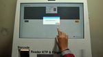 Warga Padang Bisa Cetak e-KTP Sendiri Lho