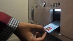 Warga Padang Bisa Cetak e-KTP Sendiri Lho