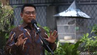 Belakangan, petinggi-petinggi Demokrat menyebut orang itu adalah Moeldoko.