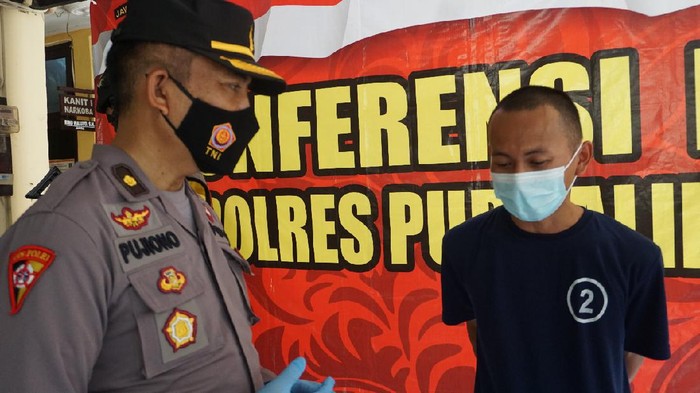 Buron pelaku curanmor di Purbalingga, PR (28) saat dihadirkan di Mapolres Purbalingga.