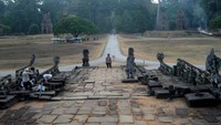Angkor Wat is so large and dry