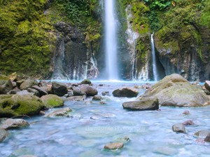 Air Terjun Dua Warna di Sibolangit