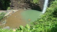Air Terjun ini juga dapat dinikmati dari atas bukit yang ada di sisi-sisi air terjun, sangat indah dan tenang.