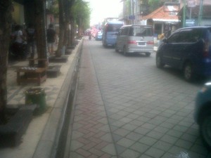 Akhirnya, Galian di Jl Legian Rapi Juga