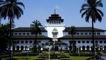Aloha! Tahun Baru dengan Nuansa Hawaii di Bandung