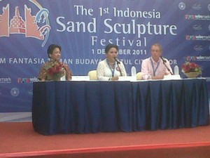 Asyik! Festival Patung Pasir Akan Digelar di Sentul