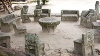 Batu Parsidangan, Simanindo