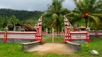 Kampung Bali yang dihiasi gapura-gapura khas Bali