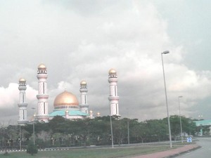 Ayo Merayakan HUT Sultan Bolkiah di Bandar Seri Begawan