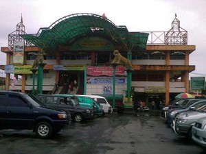 Ayo! Rasakan Kenikmatan Belanja di Pasar Bukittinggi