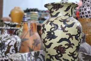 Banyumulek, Pottery Village, dan Kulit Telur