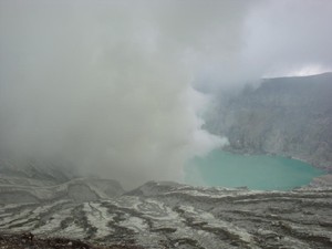 Belajar Mencita di Kawah Ijen