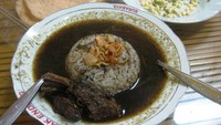 Rawon Setan Surabaya (jalankemanagitu.wordpress.com)