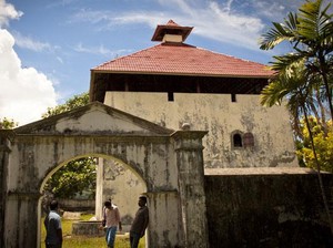 Benteng Amsterdam, Titik Strategis di Pulau Ambon