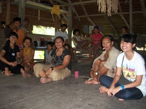 Bercakap Bahasa Mentawai di Uma