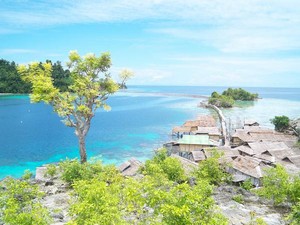 Berkunjung ke Kampung Bajo