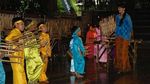 Bermain Angklung yang Mendunia di Saung Angklung Udjo