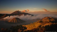 Foto paling populer bagi fotografer untuk mengabadikan kaldera Bromo