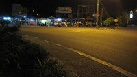 Tempat makan di seberang Bundaran Pancasila