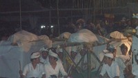 Memandikan mayat
