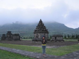 Candi Arjuna, Sejarah di Balik Kabut Pegunungan